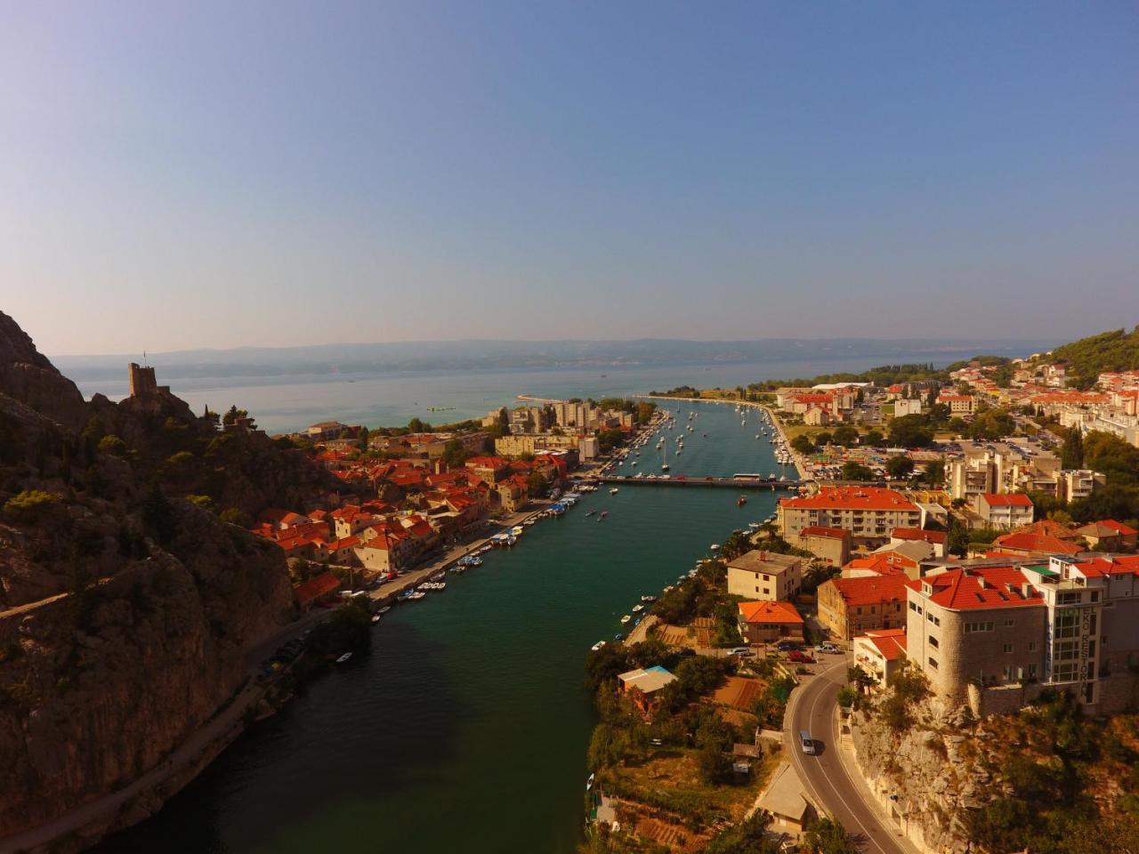 Inn By The River Omiš Exterior foto